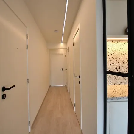 Ruim En Lichtrijk Op 100m Zee Te *