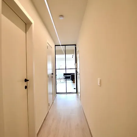 Ruim En Lichtrijk Op 100m Zee Te *