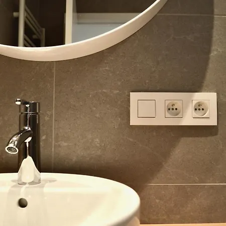 Ruim En Lichtrijk Op 100m Zee Te Apartamento