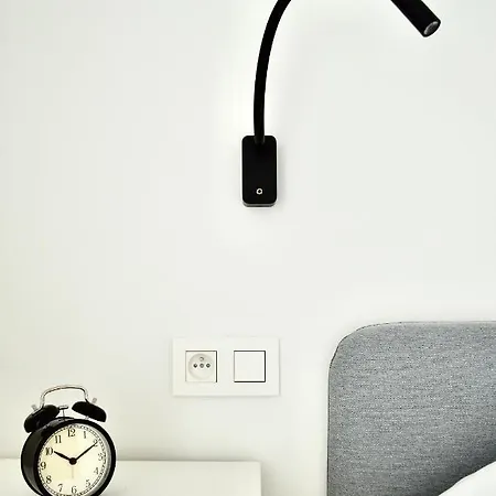 Ruim En Lichtrijk Op 100m Zee Te